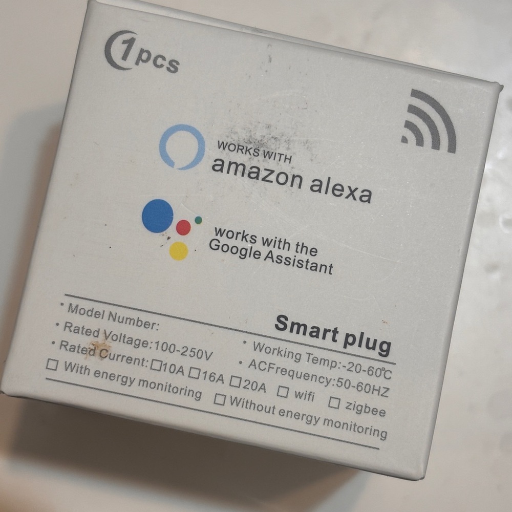 Smart Plug with Icon Design - Picture 3 of 3